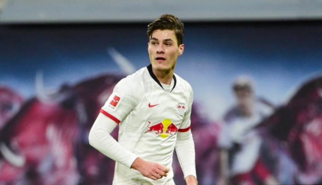 通过与队友 通过与队友