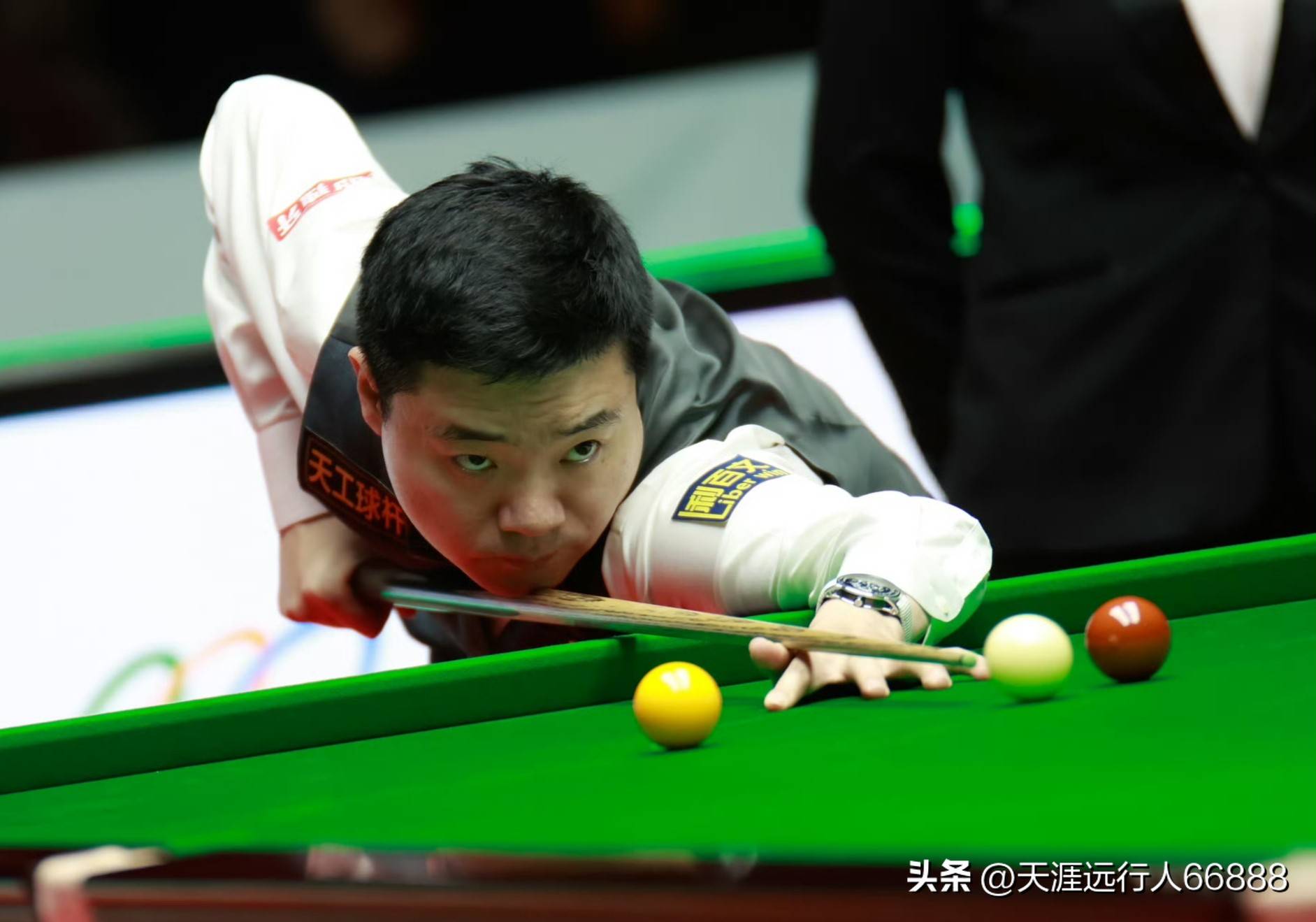 还是在烈日 还是在烈日