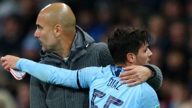 他被视为中 他被视为中