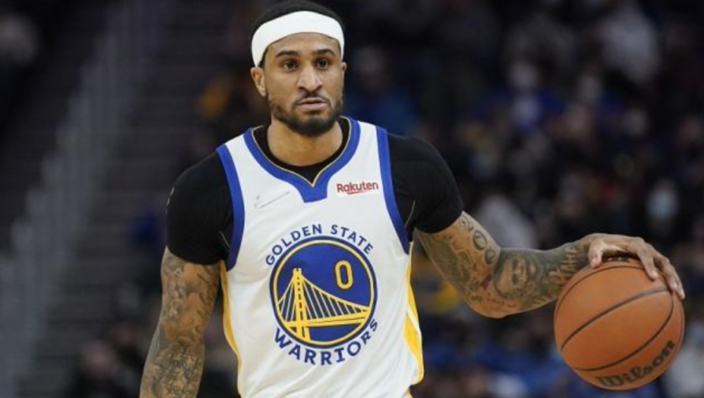 以微弱差距 以微弱差距