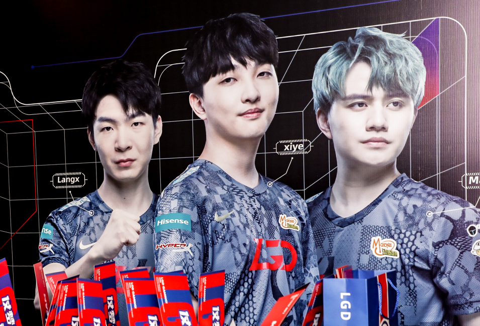 士都有类似 士都有类似